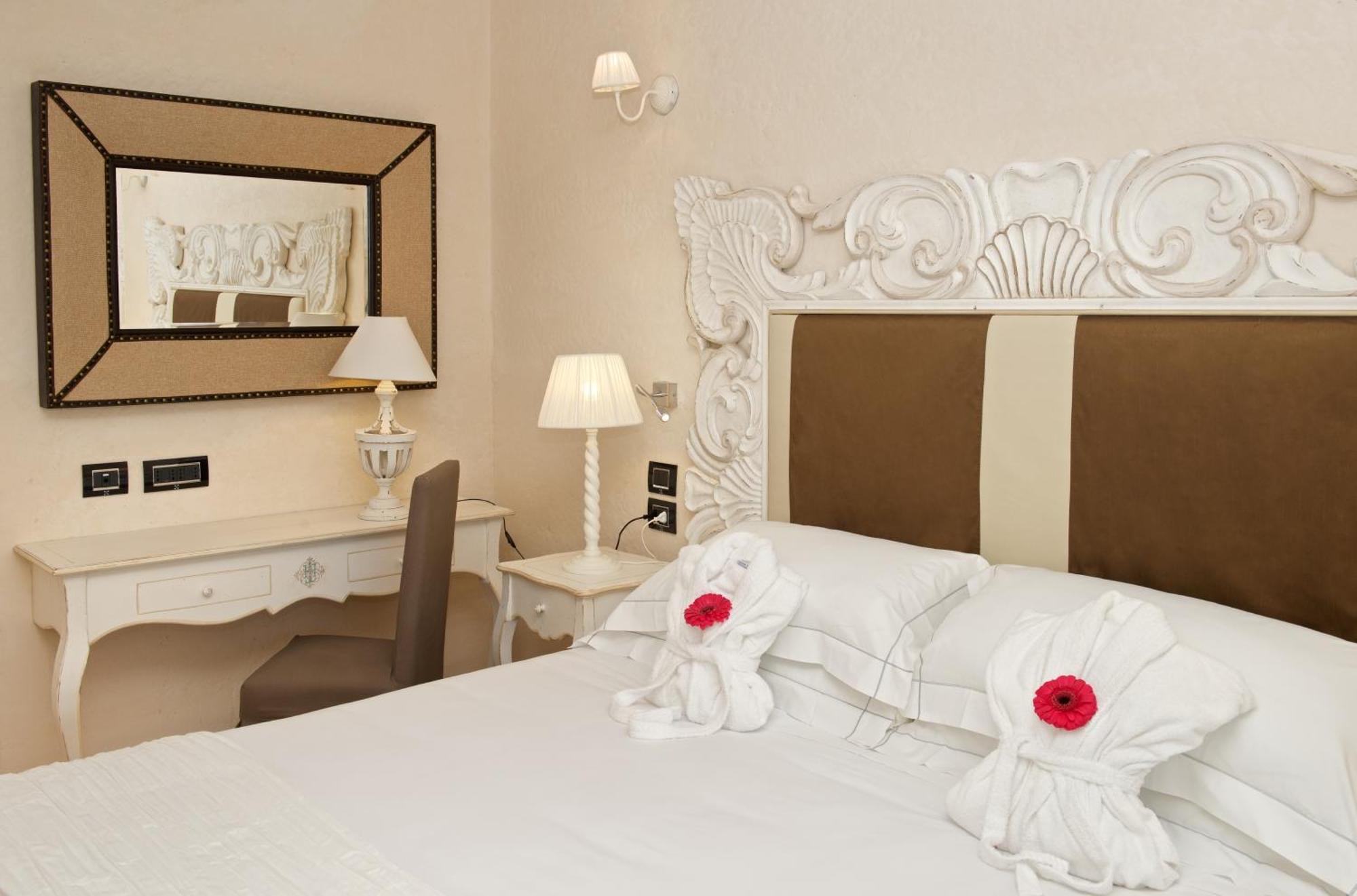 La Villa Del Re - Adults Only - Small Luxury Hotels Of The World كاستياداس المظهر الخارجي الصورة