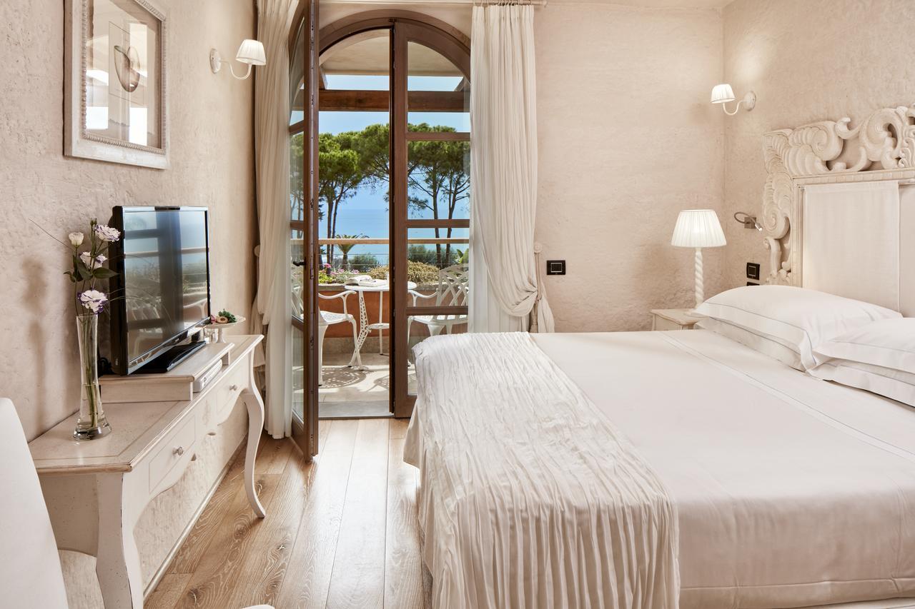 La Villa Del Re - Adults Only - Small Luxury Hotels Of The World كاستياداس المظهر الخارجي الصورة