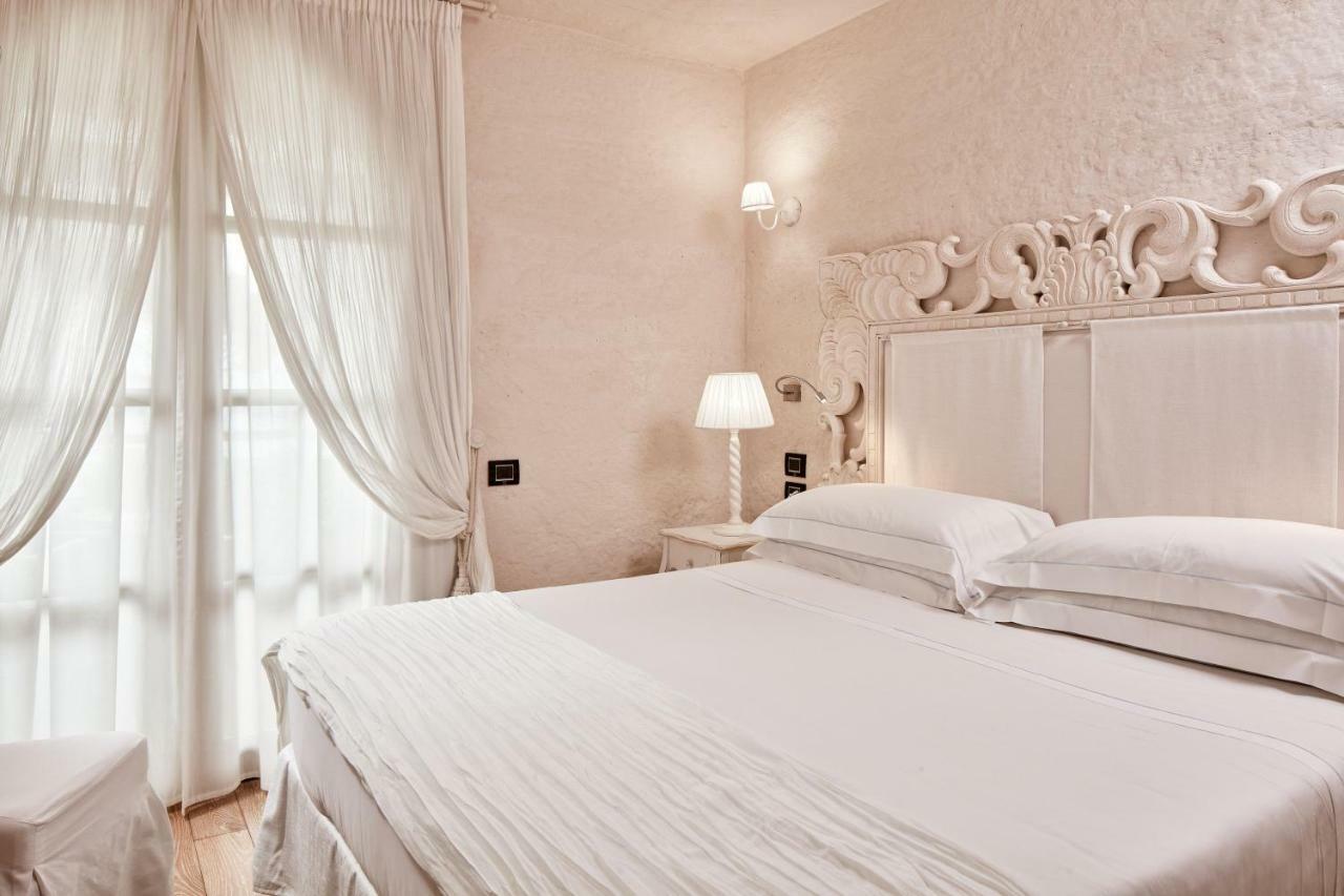 La Villa Del Re - Adults Only - Small Luxury Hotels Of The World كاستياداس المظهر الخارجي الصورة